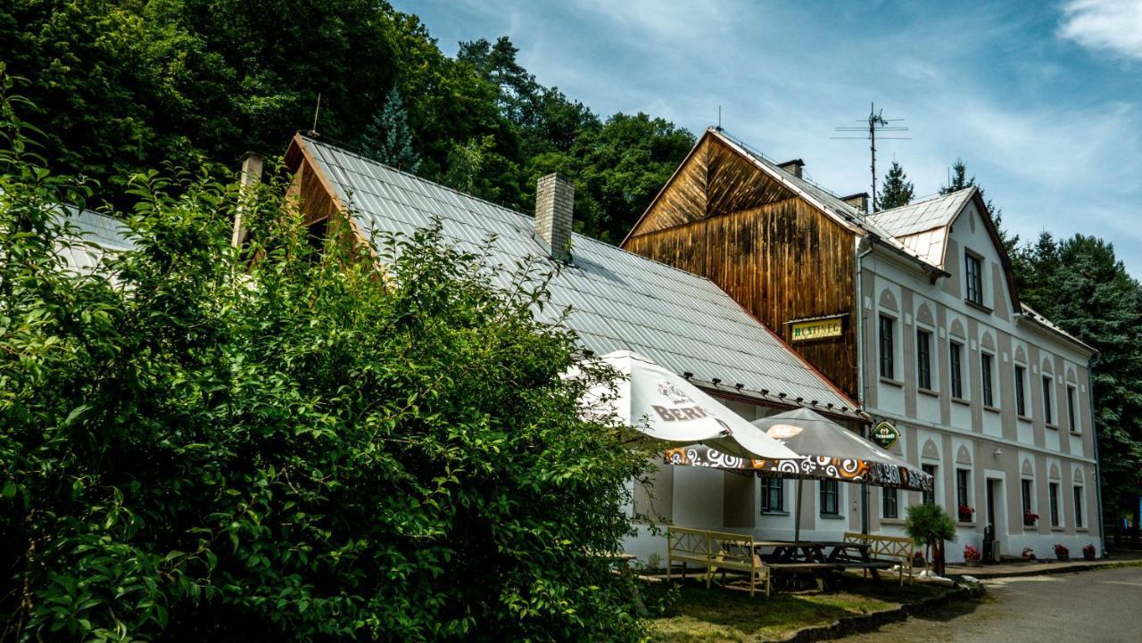 Penzion Pod Houskou Blatce Exterior foto